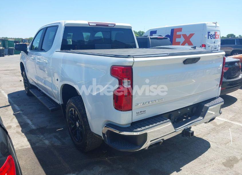 Photo 3 of 2019 Chevrolet Silverado 1500 LT (VIN 3GCUYDED6KG131283)