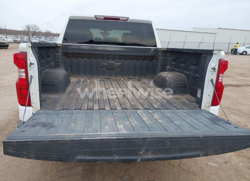 Photo 16 of 2019 Chevrolet Silverado 1500 LT (VIN 3GCUYDED6KG202711)