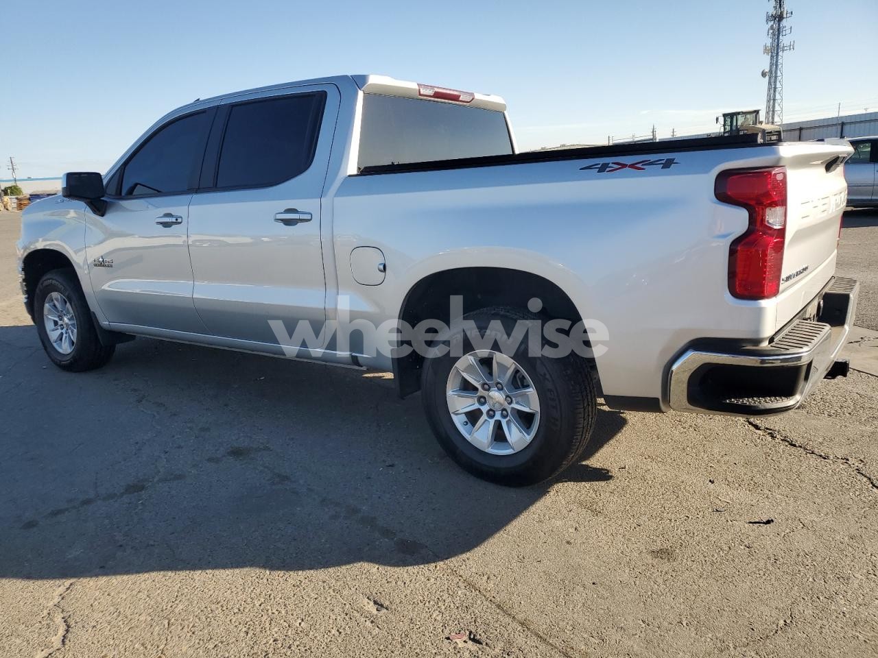 Photo 2 of 2021 CHEVROLET SILVERADO K1500 LT N/A (VIN 3GCUYDED6MG434437)