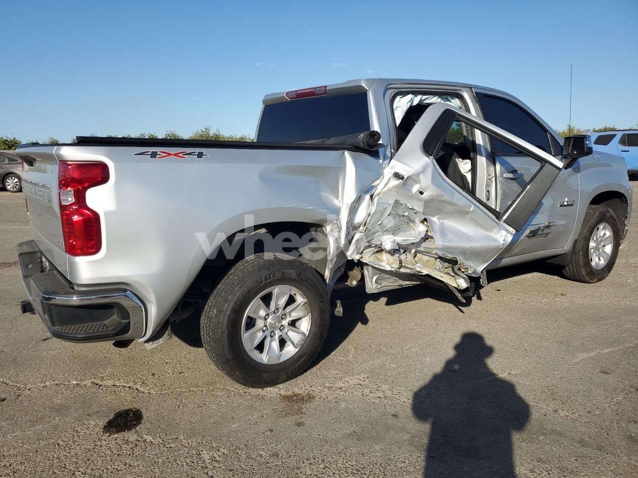 Photo 3 of 2021 CHEVROLET SILVERADO K1500 LT N/A (VIN 3GCUYDED6MG434437)
