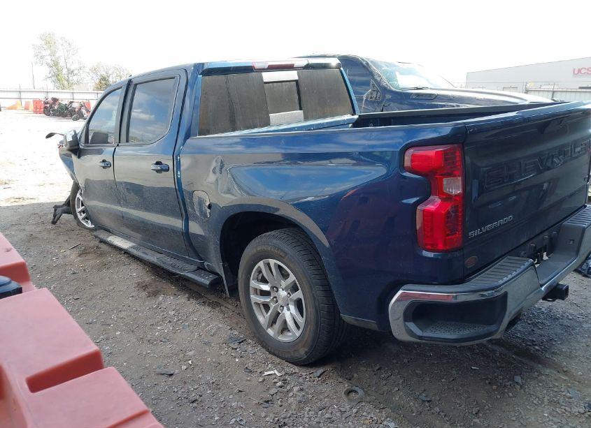 Photo 3 of 2019 Chevrolet Silverado 1500 LT (VIN 3GCUYDED7KG156578)