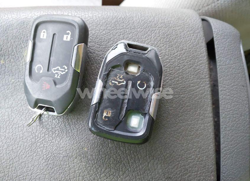 Photo 11 of 2019 Chevrolet Silverado 1500 LT (VIN 3GCUYDED7KG278745)