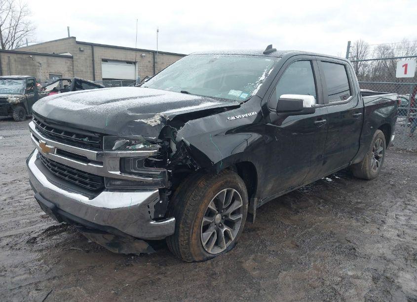Photo 2 of 2020 Chevrolet Silverado 1500 4WD SHORT BED LT (VIN 3GCUYDED7LG155089)