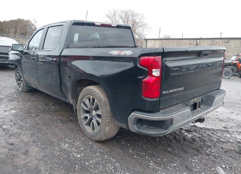 Photo 3 of 2020 Chevrolet Silverado 1500 4WD SHORT BED LT (VIN 3GCUYDED7LG155089)