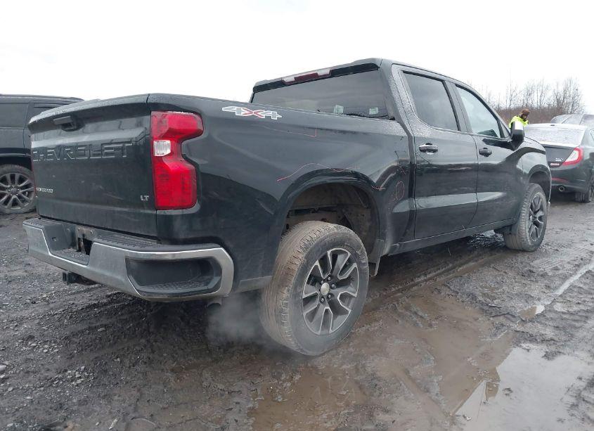 Photo 4 of 2020 Chevrolet Silverado 1500 4WD SHORT BED LT (VIN 3GCUYDED7LG155089)