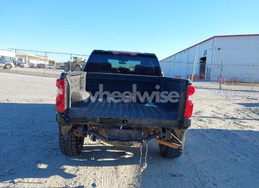 Photo 6 of 2020 Chevrolet Silverado 1500 4WD SHORT BED LT (VIN 3GCUYDED7LG270565)