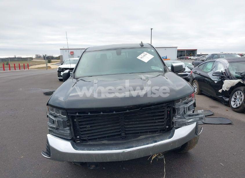 Photo 13 of 2019 Chevrolet Silverado 1500 LT (VIN 3GCUYDED8KG137912)
