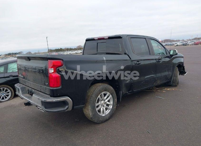 Photo 4 of 2019 Chevrolet Silverado 1500 LT (VIN 3GCUYDED8KG137912)