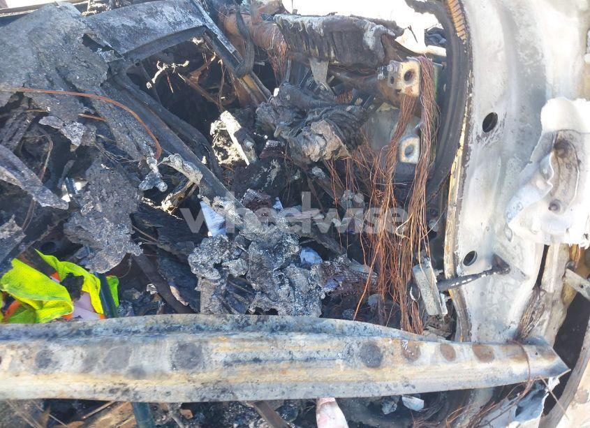 Photo 5 of 2019 Chevrolet Silverado 1500 LT (VIN 3GCUYDED8KG186933)