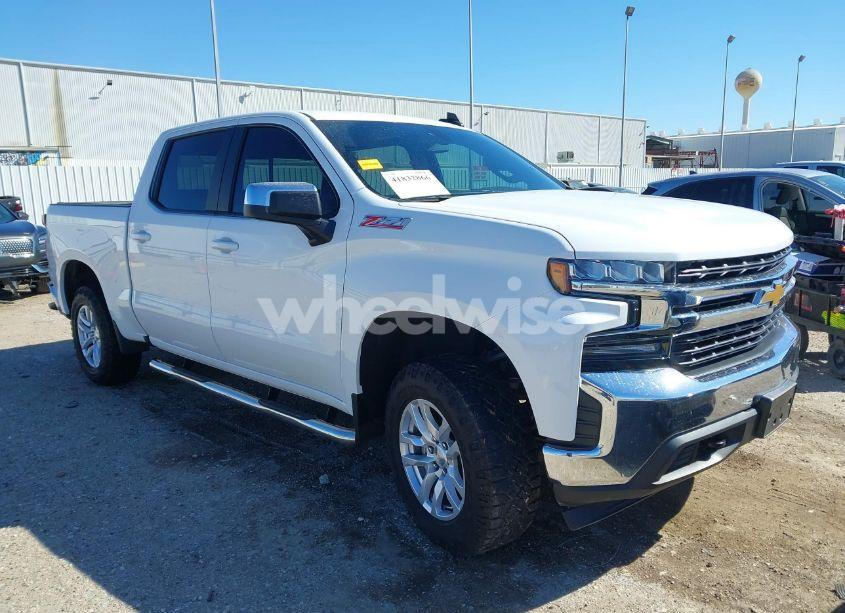 2021 Chevrolet Silverado 1500 4WD SHORT BED LT (VIN 3GCUYDED9MG439695) main photo