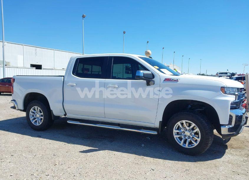 Photo 13 of 2021 Chevrolet Silverado 1500 4WD SHORT BED LT (VIN 3GCUYDED9MG439695)