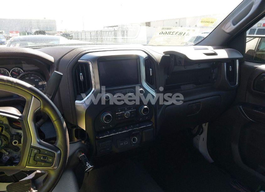 Photo 17 of 2021 Chevrolet Silverado 1500 4WD SHORT BED LT (VIN 3GCUYDED9MG439695)