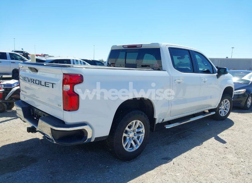Photo 4 of 2021 Chevrolet Silverado 1500 4WD SHORT BED LT (VIN 3GCUYDED9MG439695)