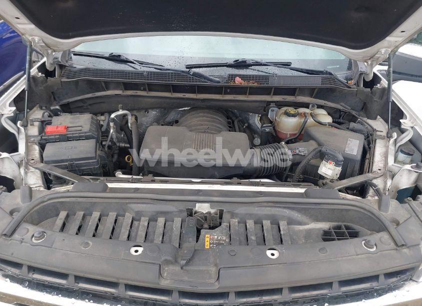 Photo 10 of 2019 Chevrolet Silverado 1500 LT (VIN 3GCUYDEDXKG191213)