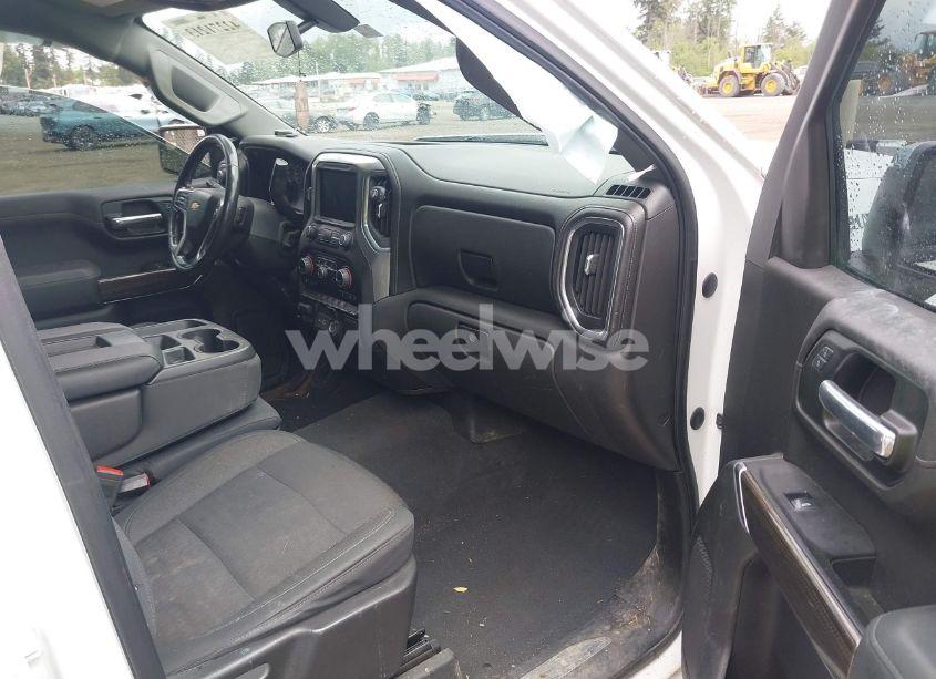 Photo 5 of 2019 Chevrolet Silverado 1500 LT (VIN 3GCUYDEDXKG191213)