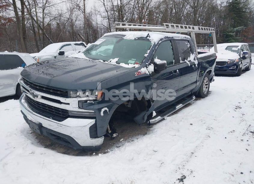 Photo 2 of 2020 Chevrolet Silverado 1500 4WD SHORT BED LT (VIN 3GCUYDEDXLG222025)