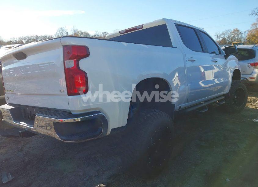 Photo 4 of 2020 Chevrolet Silverado 1500 4WD SHORT BED LT (VIN 3GCUYDEDXLG318883)