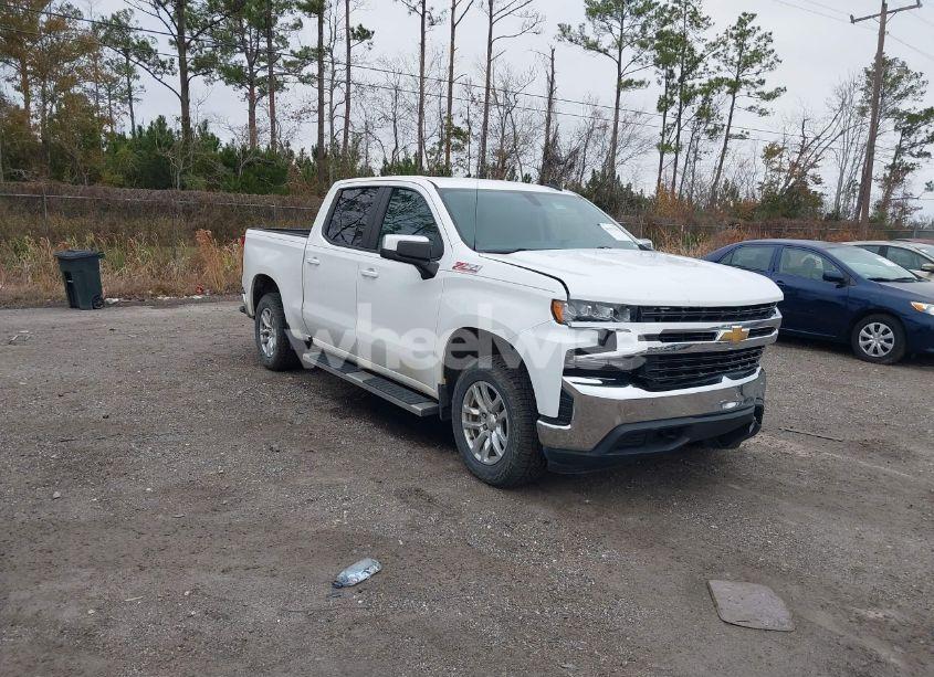 2020 Chevrolet Silverado 1500 4WD SHORT BED LT (VIN 3GCUYDEDXLG420894) main photo