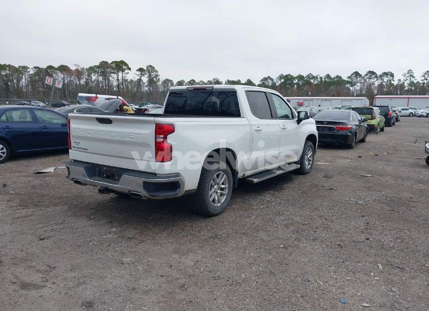 Photo 4 of 2020 Chevrolet Silverado 1500 4WD SHORT BED LT (VIN 3GCUYDEDXLG420894)