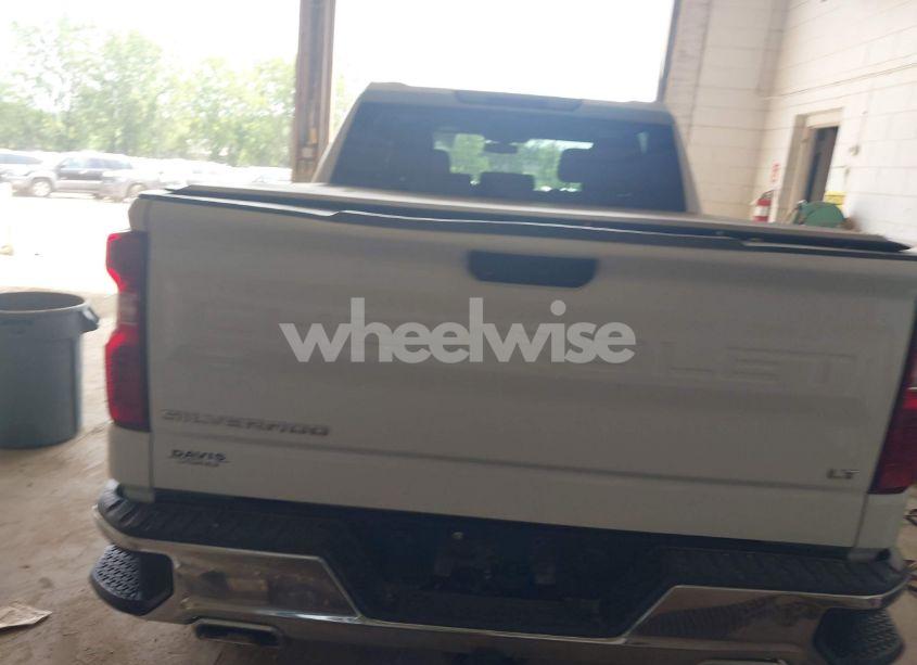 Photo 16 of 2021 Chevrolet Silverado 1500 4WD SHORT BED LT (VIN 3GCUYDEDXMG439687)