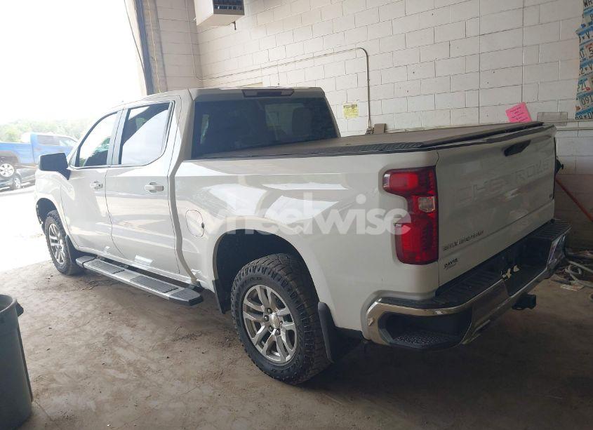 Photo 3 of 2021 Chevrolet Silverado 1500 4WD SHORT BED LT (VIN 3GCUYDEDXMG439687)