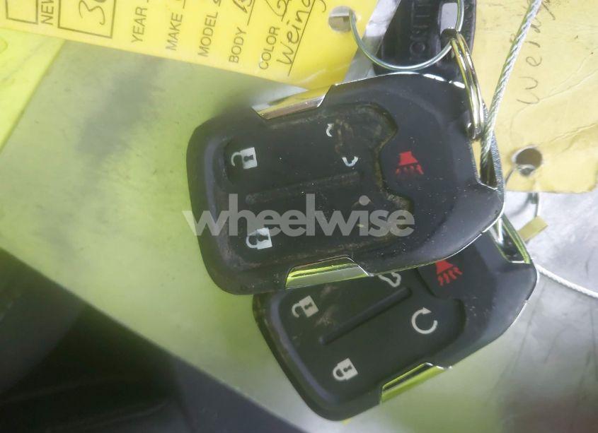 Photo 11 of 2020 Chevrolet Silverado 1500 4WD SHORT BED LT (VIN 3GCUYDET1LG322425)