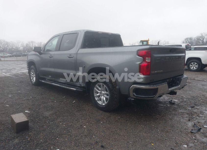 Photo 3 of 2020 Chevrolet Silverado 1500 4WD SHORT BED LT (VIN 3GCUYDET1LG322425)