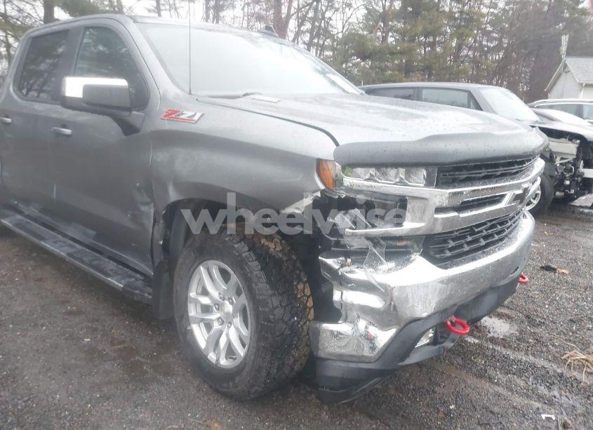Photo 6 of 2020 Chevrolet Silverado 1500 4WD SHORT BED LT (VIN 3GCUYDET1LG322425)