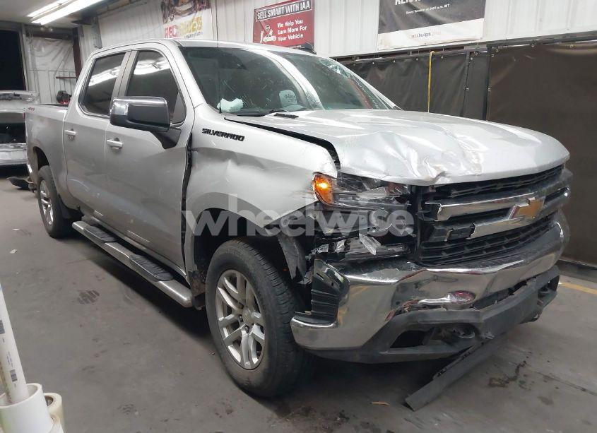 2021 Chevrolet Silverado 1500 4WD SHORT BED LT (VIN 3GCUYDET3MG288294) main photo