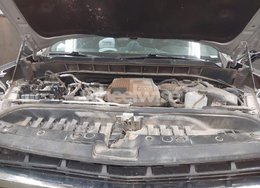 Photo 10 of 2021 Chevrolet Silverado 1500 4WD SHORT BED LT (VIN 3GCUYDET3MG288294)