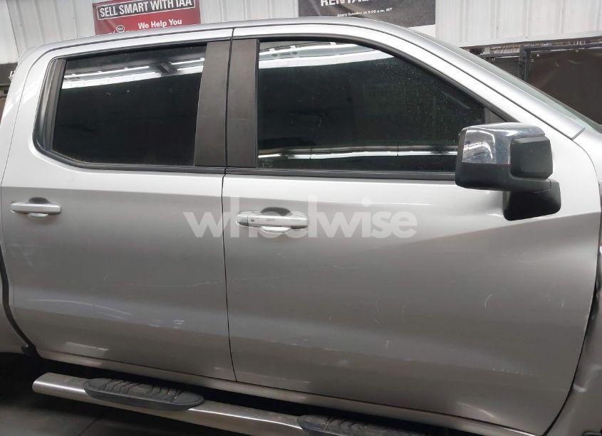 Photo 13 of 2021 Chevrolet Silverado 1500 4WD SHORT BED LT (VIN 3GCUYDET3MG288294)