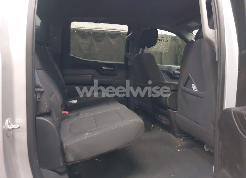 Photo 8 of 2021 Chevrolet Silverado 1500 4WD SHORT BED LT (VIN 3GCUYDET3MG288294)