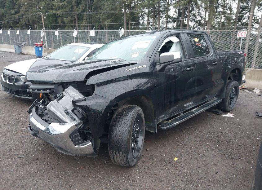 Photo 2 of 2021 Chevrolet Silverado 1500 4WD SHORT BED LT (VIN 3GCUYDET4MG287011)