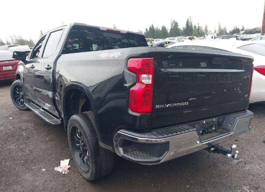 Photo 3 of 2021 Chevrolet Silverado 1500 4WD SHORT BED LT (VIN 3GCUYDET4MG287011)