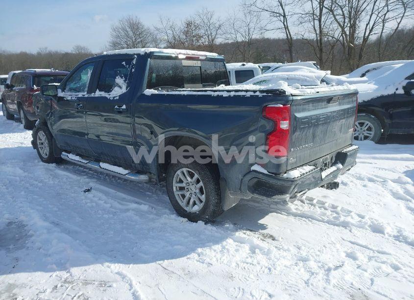 Photo 3 of 2019 Chevrolet Silverado 1500 RST (VIN 3GCUYEED0KG273408)