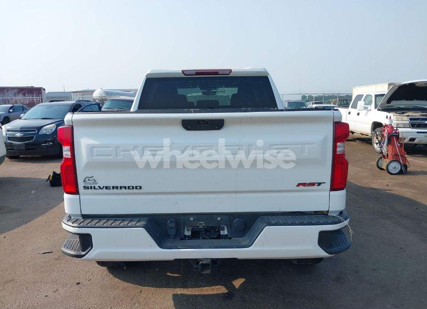 Photo 16 of 2019 Chevrolet Silverado 1500 RST (VIN 3GCUYEED1KG131763)