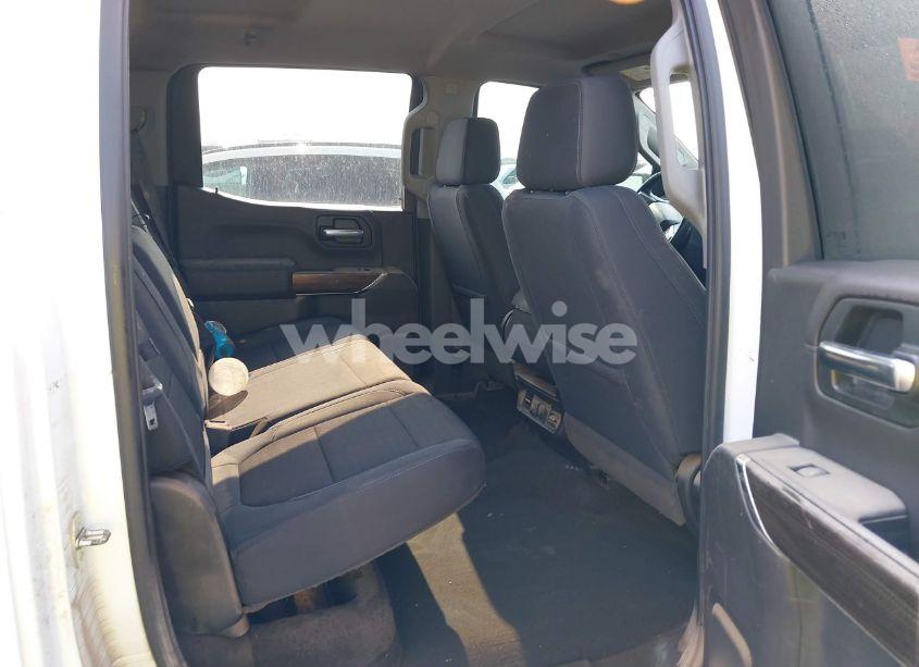 Photo 8 of 2019 Chevrolet Silverado 1500 RST (VIN 3GCUYEED1KG131763)