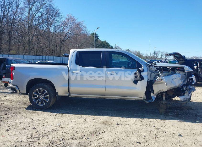 Photo 14 of 2020 Chevrolet Silverado 1500 4WD SHORT BED RST (VIN 3GCUYEED1LG325730)