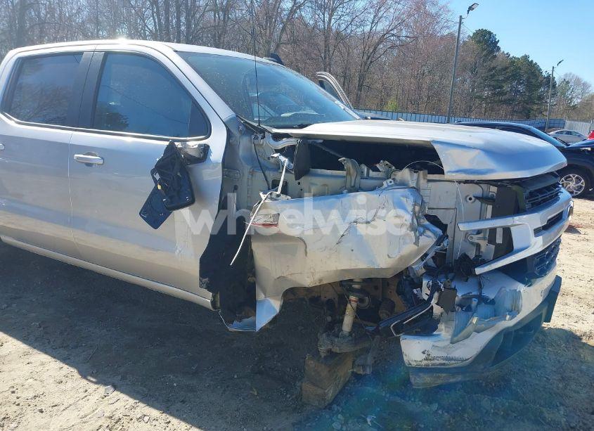 Photo 6 of 2020 Chevrolet Silverado 1500 4WD SHORT BED RST (VIN 3GCUYEED1LG325730)