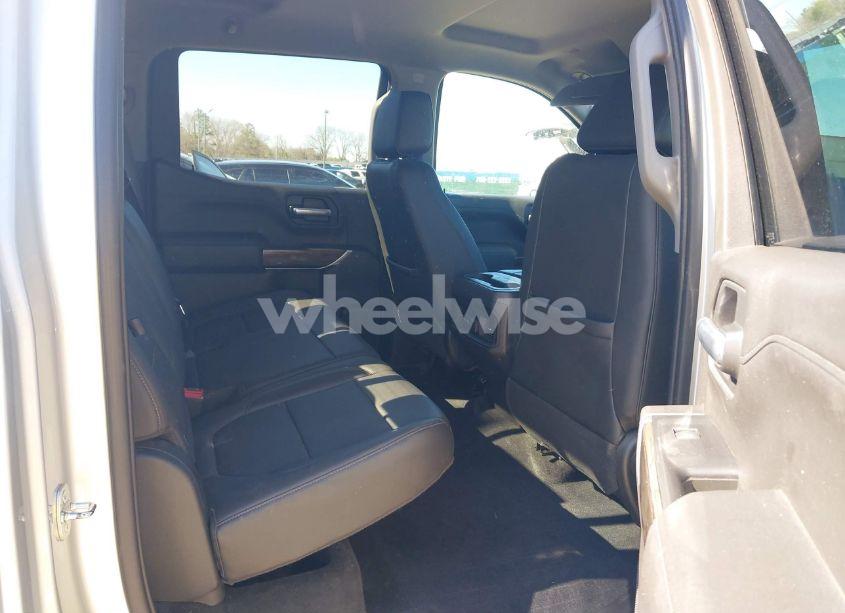 Photo 8 of 2020 Chevrolet Silverado 1500 4WD SHORT BED RST (VIN 3GCUYEED1LG325730)