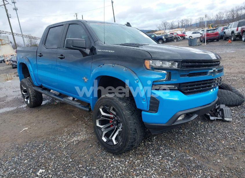 2021 Chevrolet Silverado 1500 4WD SHORT BED RST (VIN 3GCUYEED1MG181937) main photo
