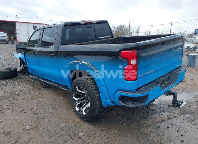 Photo 3 of 2021 Chevrolet Silverado 1500 4WD SHORT BED RST (VIN 3GCUYEED1MG181937)