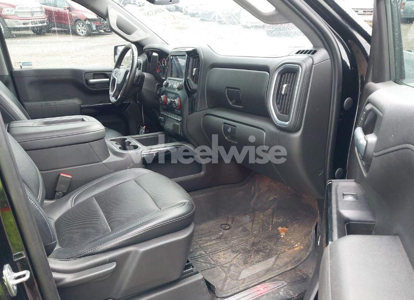 Photo 5 of 2021 Chevrolet Silverado 1500 4WD SHORT BED RST (VIN 3GCUYEED1MG181937)