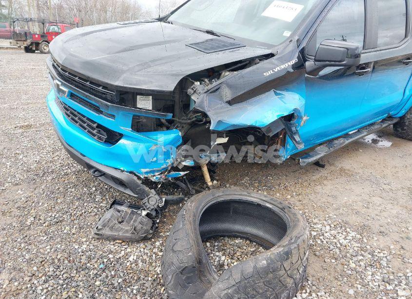 Photo 6 of 2021 Chevrolet Silverado 1500 4WD SHORT BED RST (VIN 3GCUYEED1MG181937)