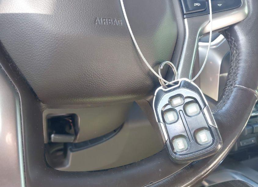 Photo 11 of 2020 Chevrolet Silverado 1500 4WD SHORT BED RST (VIN 3GCUYEED2LG131322)