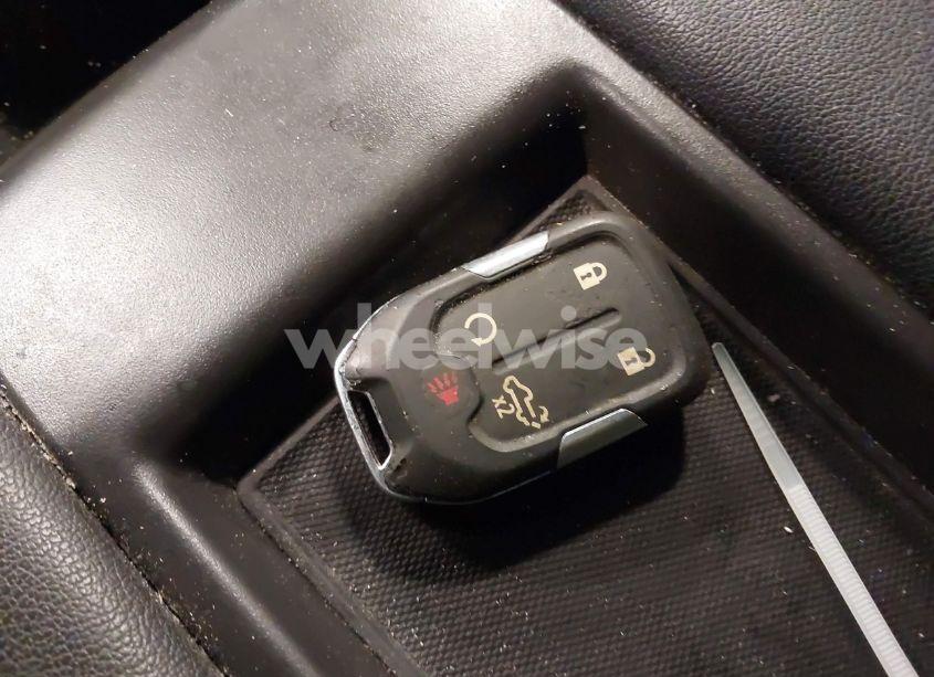 Photo 11 of 2021 Chevrolet Silverado 1500 4WD SHORT BED RST/4WD STANDARD BED RST (VIN 3GCUYEED3MG245458)