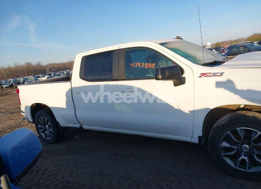 Photo 13 of 2021 Chevrolet Silverado 1500 4WD SHORT BED RST/4WD STANDARD BED RST (VIN 3GCUYEED3MG245458)