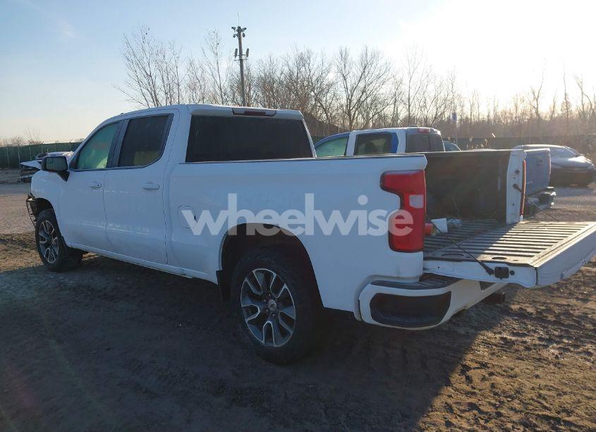 Photo 3 of 2021 Chevrolet Silverado 1500 4WD SHORT BED RST/4WD STANDARD BED RST (VIN 3GCUYEED3MG245458)