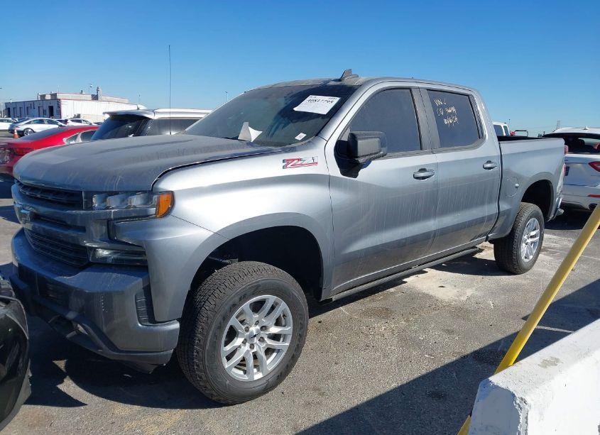 Photo 2 of 2021 Chevrolet Silverado 1500 4WD SHORT BED RST (VIN 3GCUYEED3MG291047)