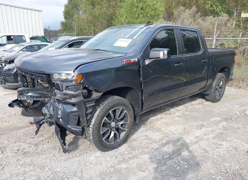 Photo 2 of 2019 Chevrolet Silverado 1500 RST (VIN 3GCUYEED4KG140425)